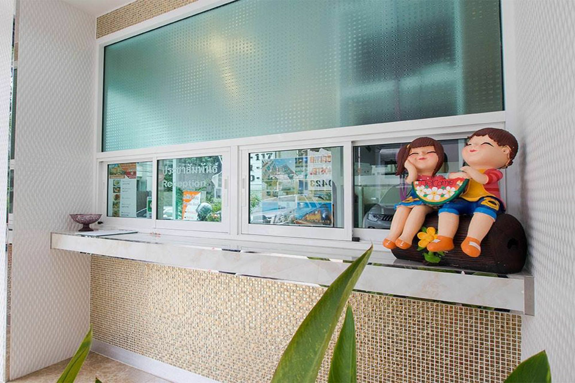 Parvena Hotel Bangkok Exterior photo